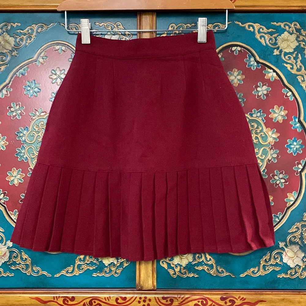 Vintage Burgundy Pleated Mini Skirt from the Mid-1990’s